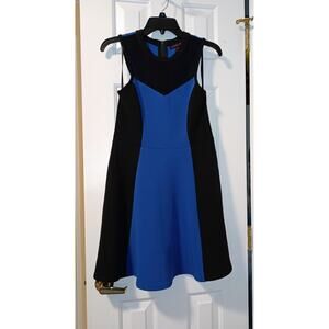 Material Girl - Women's Blue Black Colorblock Scuba Skater Dress - Sz L - EUC